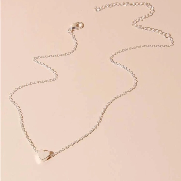 • Melanie • Simple Heart Necklace - Picture 2 of 4